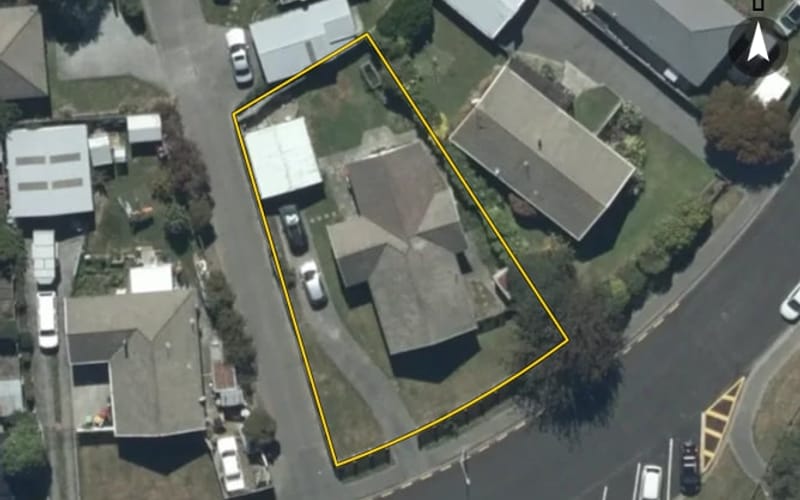 16 Oakley Crescent