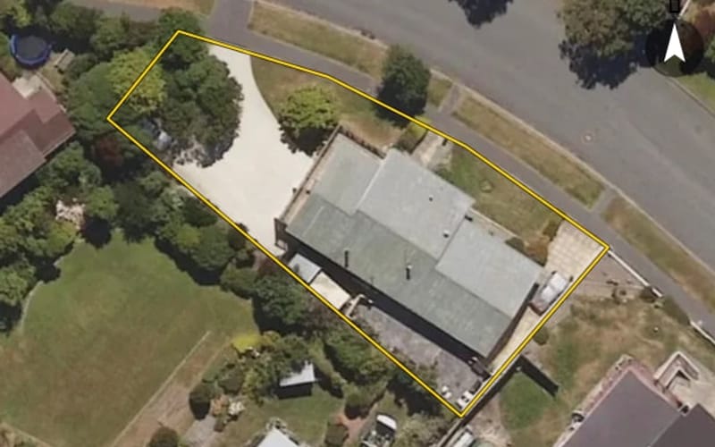 220 Larnach Road