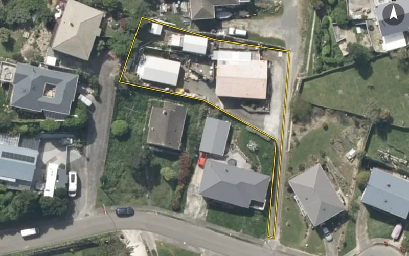 9 Hollow Close