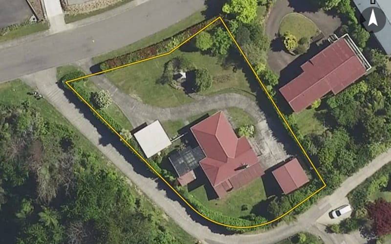 21 Russell Crescent
