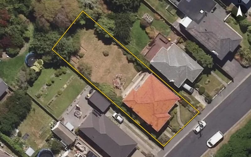 15 Chisholm Place