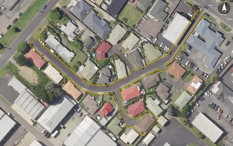 16 Racecourse Way