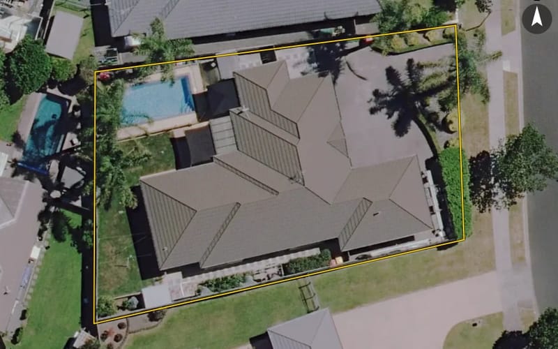 27 Cairns Crescent