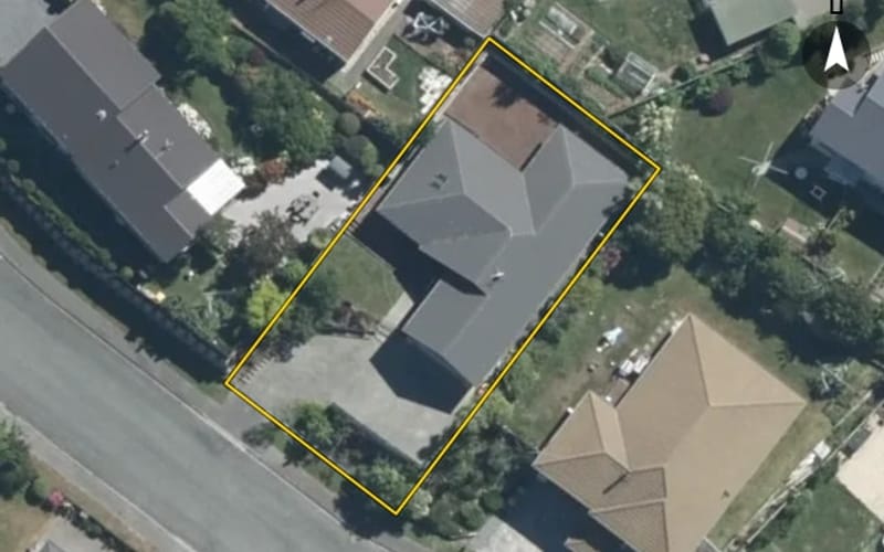6 Lachlan Place