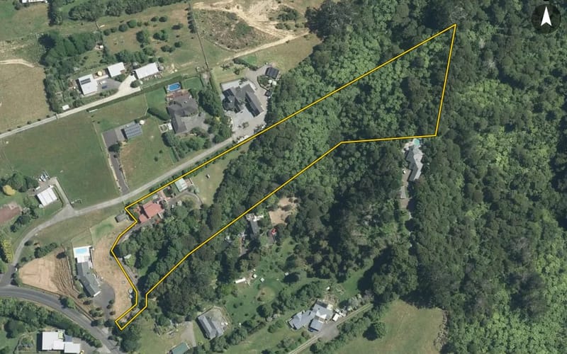 706 Ponga Road