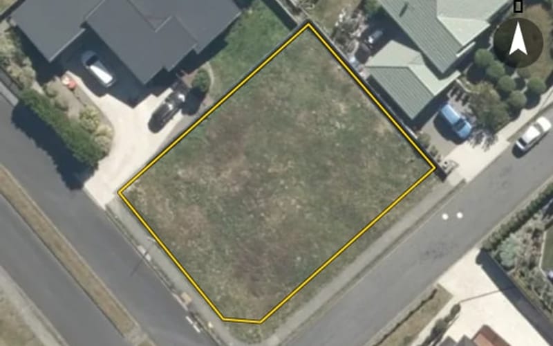 1 McEwen Crescent