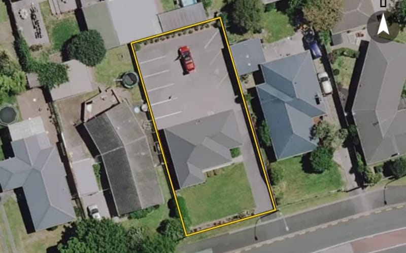 83 Comries Road