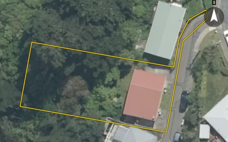 4 Amos Way