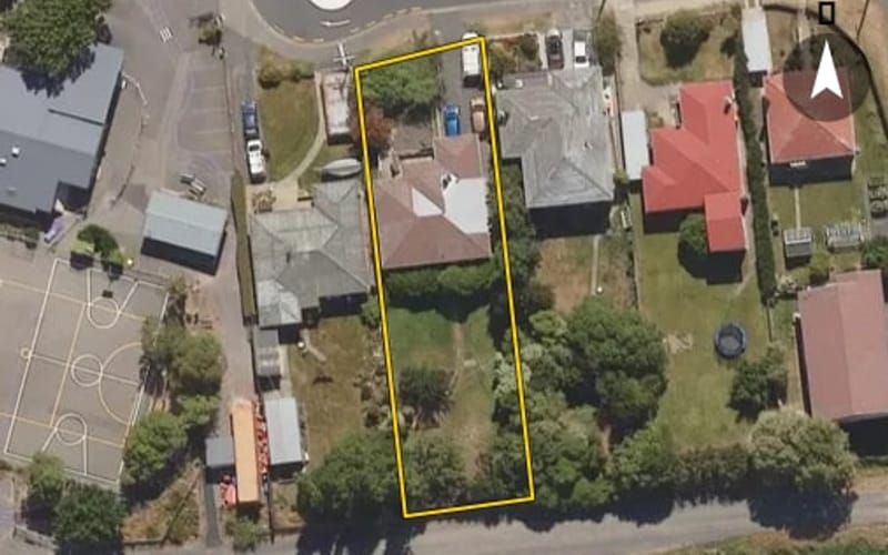 7 Sickels Street