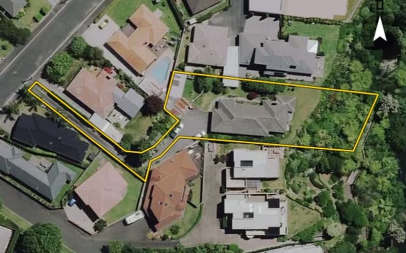8 Minchin Crescent