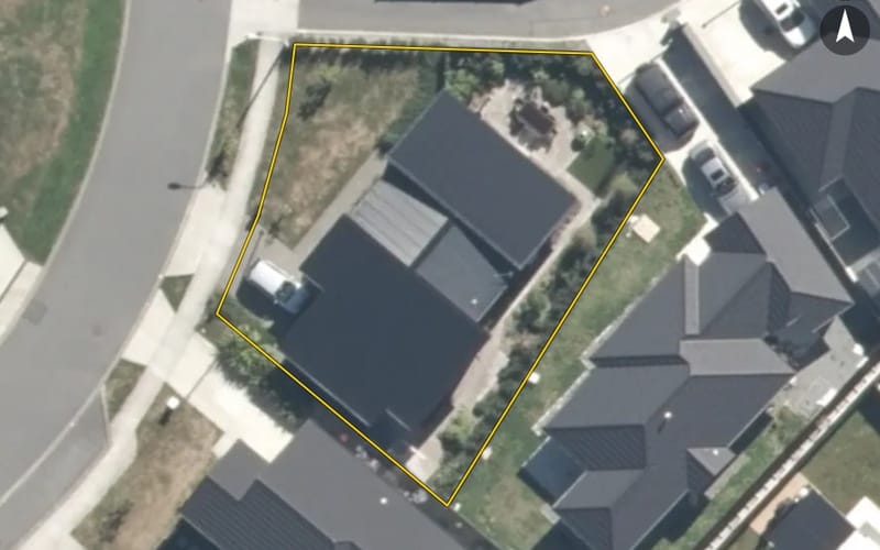 16 Fenwick Crescent