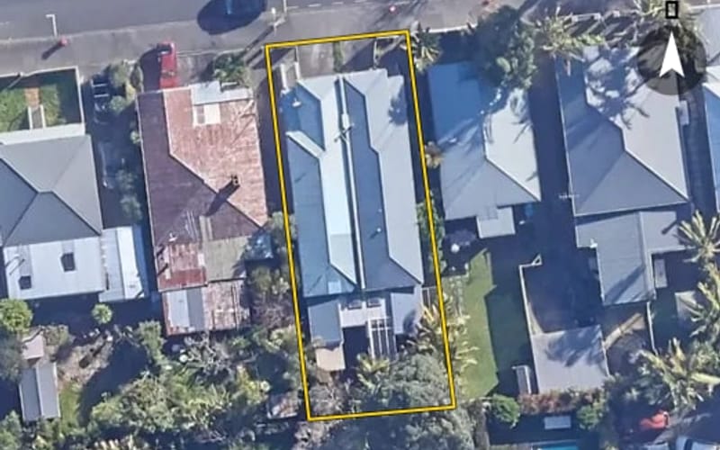 18 Douglas Street