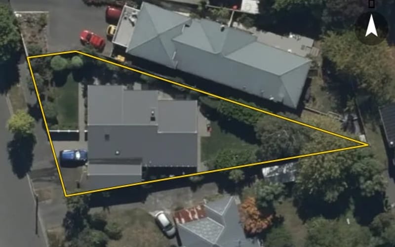 14 Garreg Road
