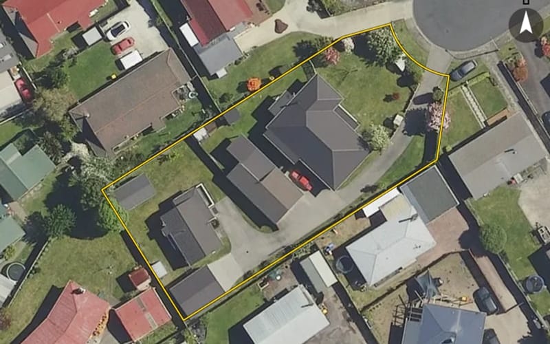 17 Totaravale Street
