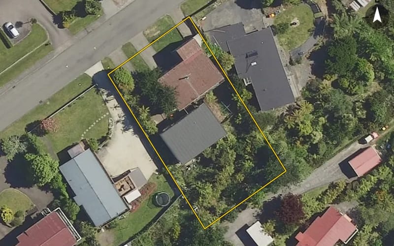 27A Russell Crescent