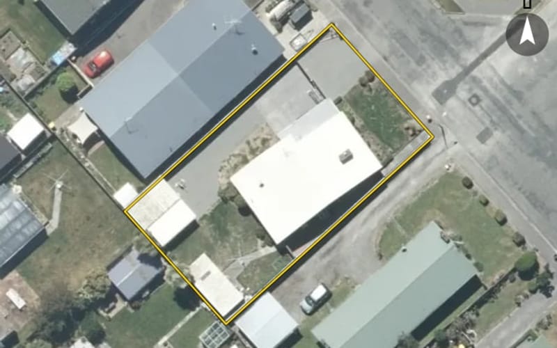 37 Churchill Avenue