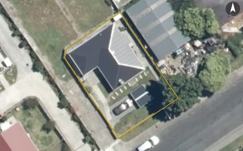 1215 Norfolk Crescent