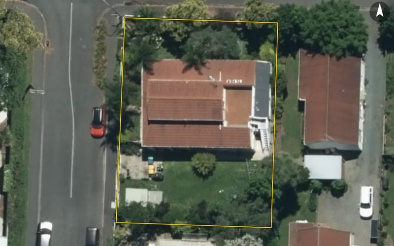 404 Hardy Street East