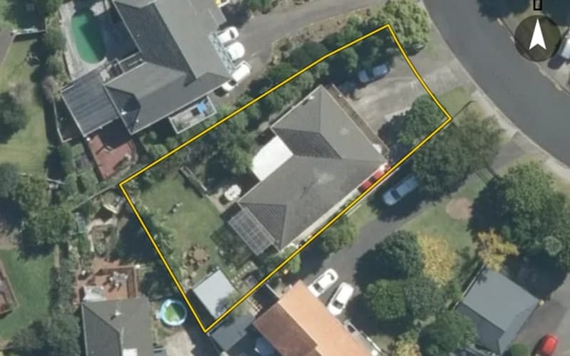 21 John Dee Crescent