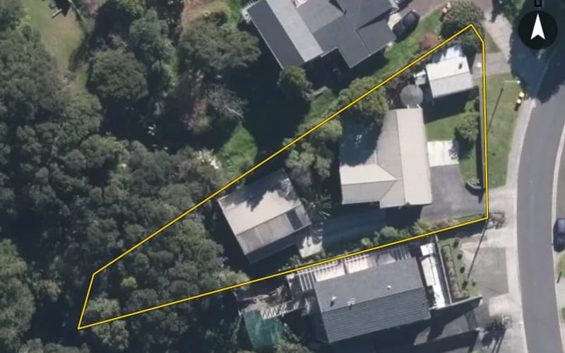 16 Blacks Road