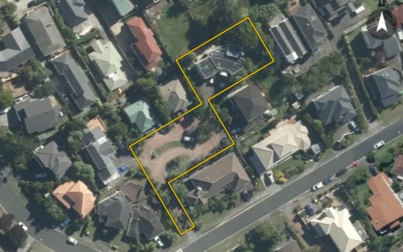 8 Manu Place