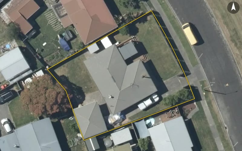 27 Lichfield Crescent