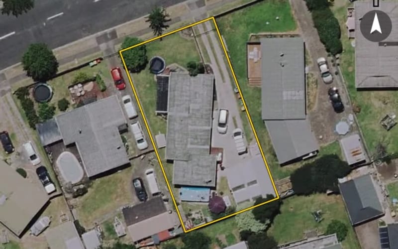 13 Blomfield Street