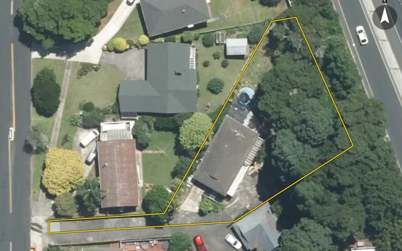 102 Lawrence Crescent