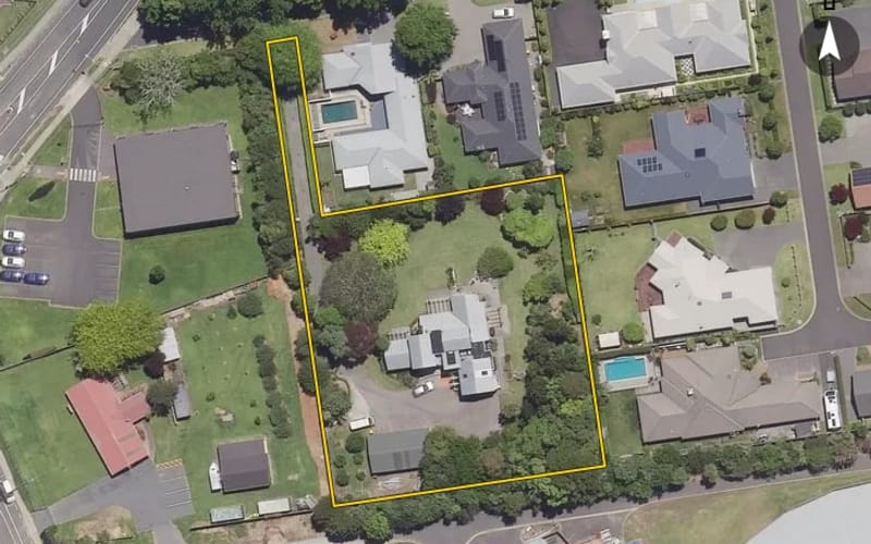4 Tall Oaks Way