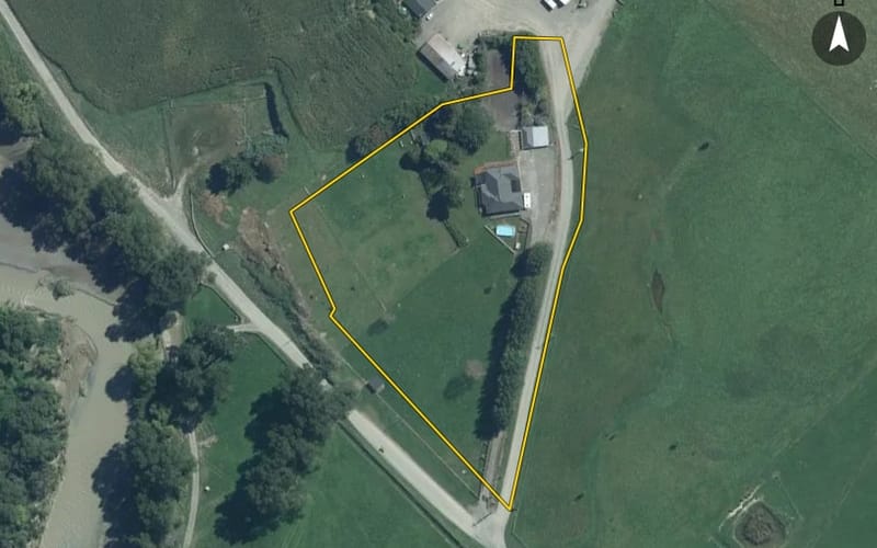 210 Spur Road West