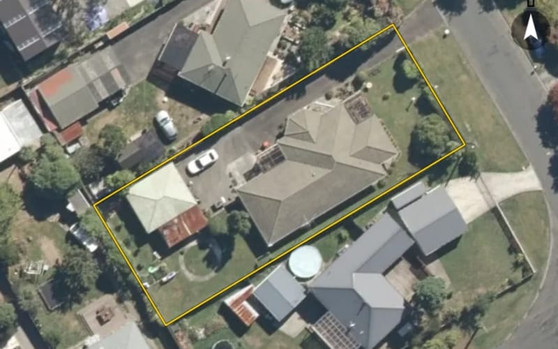 18 MacLaren Street