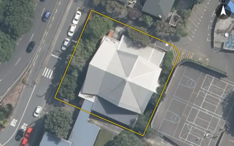 15 Dufferin Street