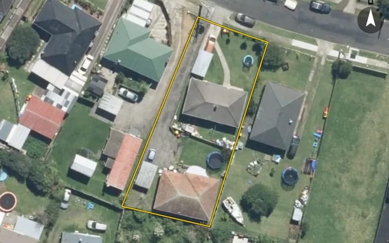 2/8 Fisher Crescent