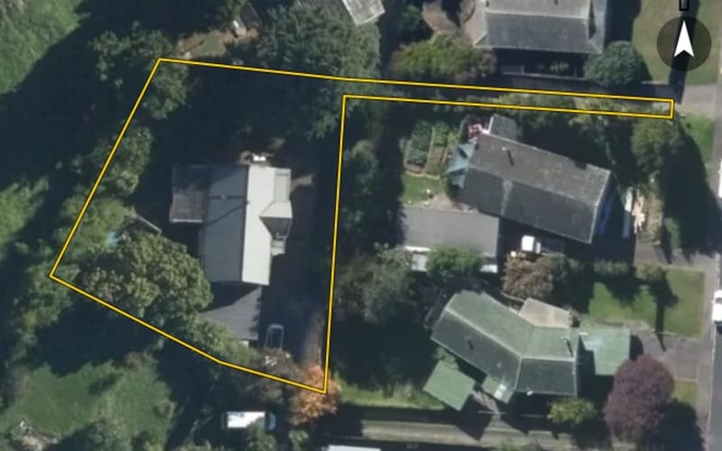 15 Scarlet Drive