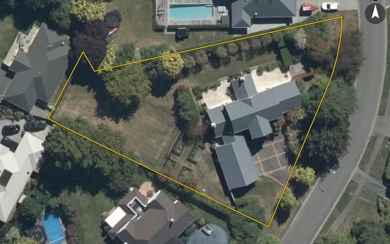 8 Regents Park Drive