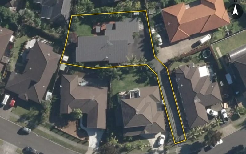 31 Leafield Crescent