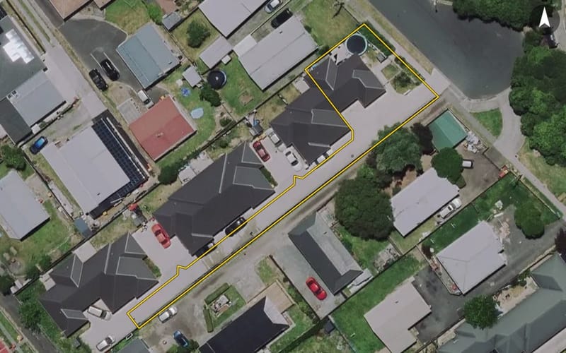 1/121 Avalon Drive