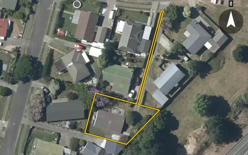 5 Perry Crescent