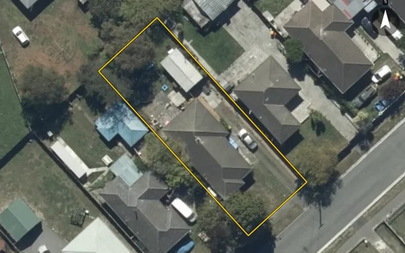 36 Lyndhurst Crescent