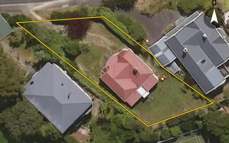 16 Strathmore Crescent