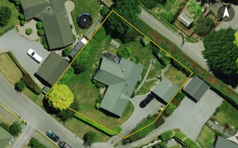 7 De Renzie Place