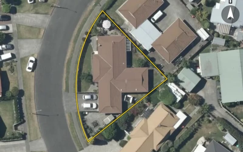 21 Townshend Crescent
