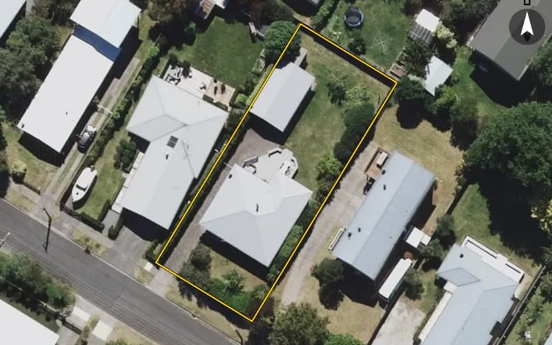 12 Charles Crescent
