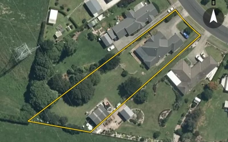 12 De La Mare Drive