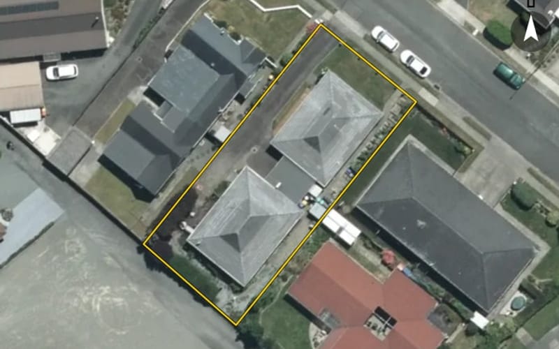 1/3 Byron Place