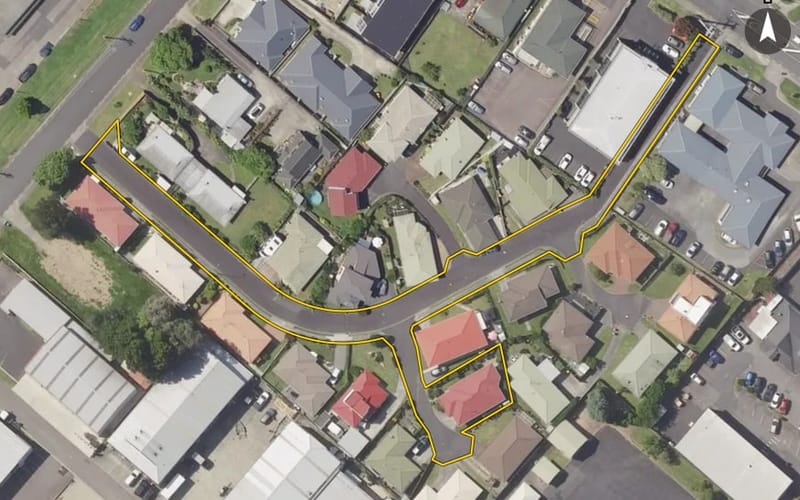 18 Racecourse Way