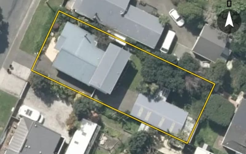 2 Airlie Road