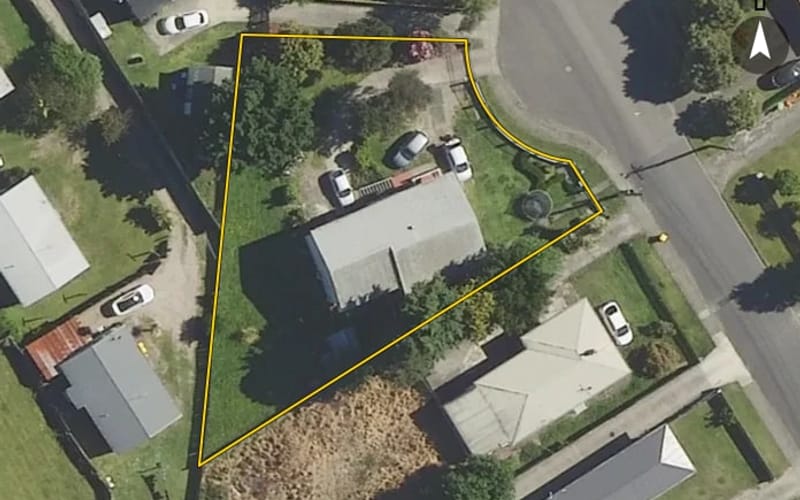 16 Grayson Avenue