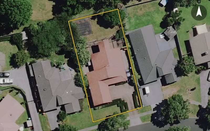 10 Gallery Grove