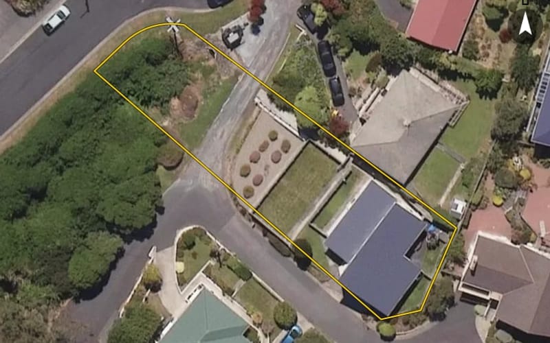 24 Chisholm Place